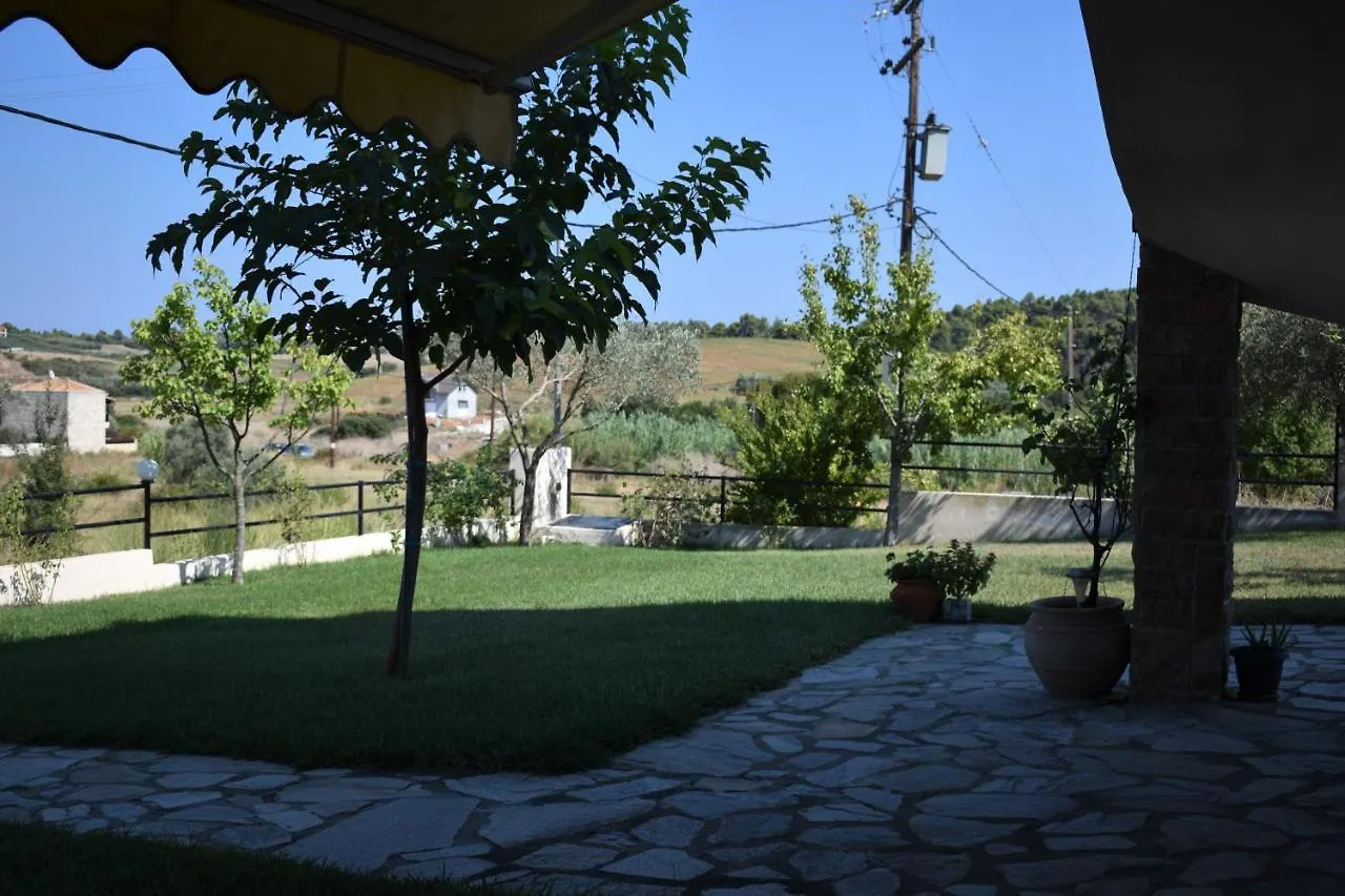 別荘 Néa Fókaia Vacation Family House With Gardenヴィラ ギリシャ